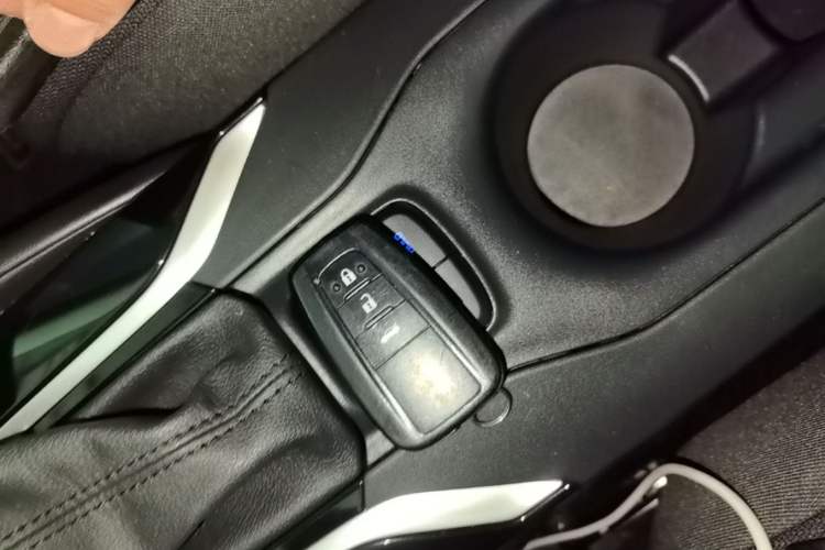 Used Toyota Corolla 2022 Dual-Motor 1.8L E-CVT Pioneer Edition Interior 1