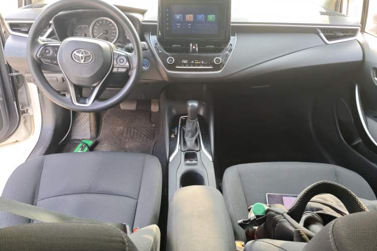 Used Toyota Corolla 2022 Dual-Motor 1.8L E-CVT Pioneer Edition Interior 2