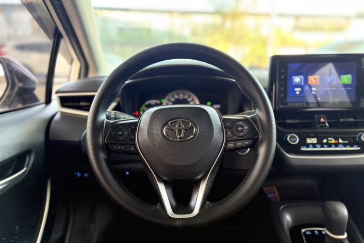 Used Toyota Corolla 2022 Dual-Motor 1.8L E-CVT Pioneer Edition Interior 2