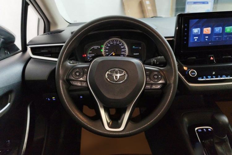 Used Toyota Corolla 2022 Dual-Motor 1.8L E-CVT Pioneer Edition Interior 2