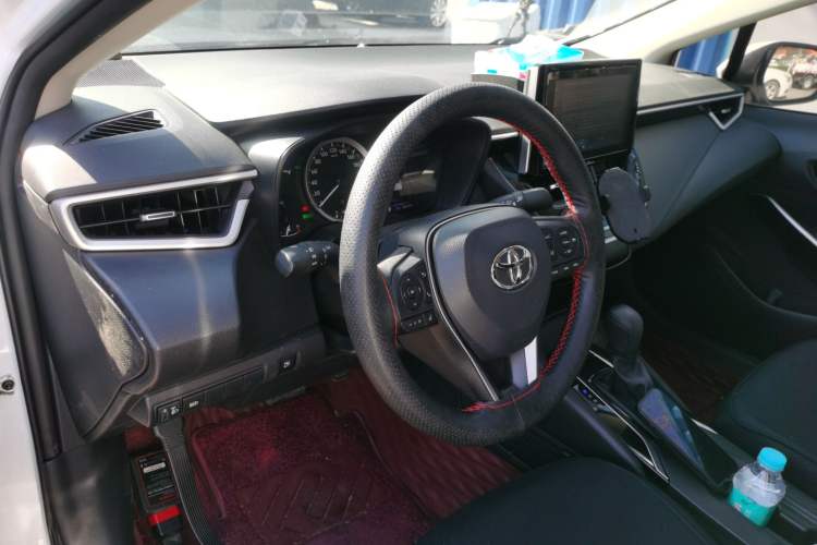 Used Toyota Corolla 2022 Dual-Motor 1.8L E-CVT Pioneer Edition Interior 2