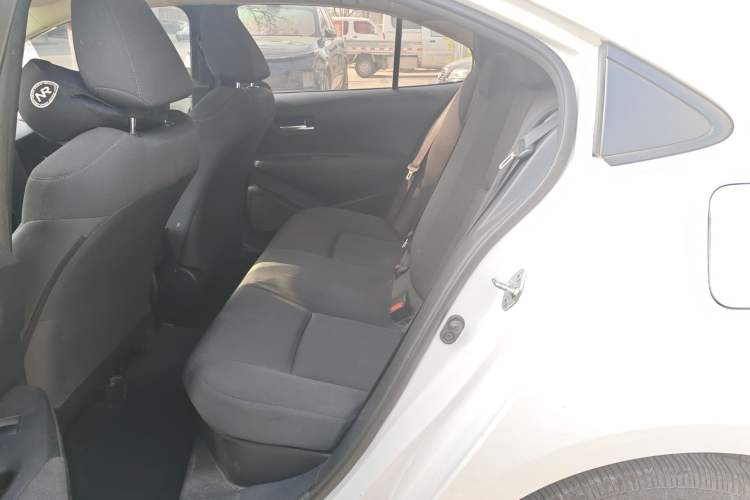 Used Toyota Corolla 2022 Dual-Motor 1.8L E-CVT Pioneer Edition Interior 4