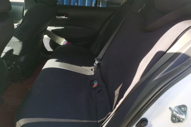 Used Toyota Corolla 2022 Dual-Motor 1.8L E-CVT Pioneer Edition Interior 4