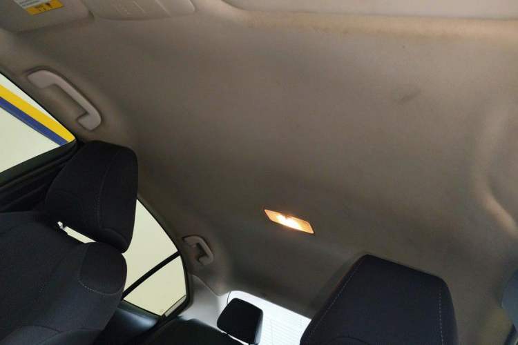 Used Toyota Corolla 2022 Dual-Motor 1.8L E-CVT Pioneer Edition Interior 7