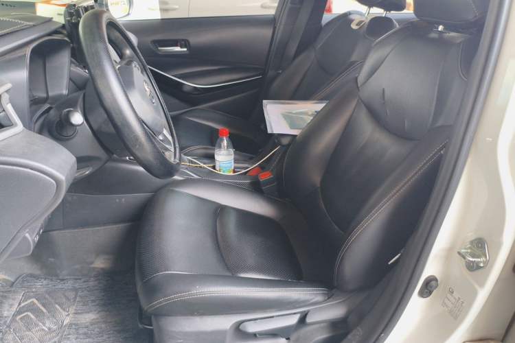 Used Toyota Corolla 2022 Dual-Motor 1.8L E-CVT Pioneer Edition Left Front Seat