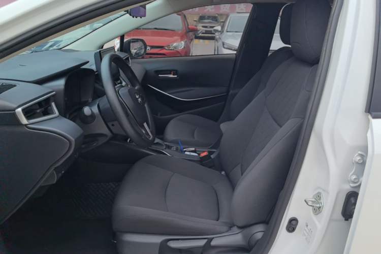 Used Toyota Corolla 2022 Dual-Motor 1.8L E-CVT Pioneer Edition Left Front Seat
