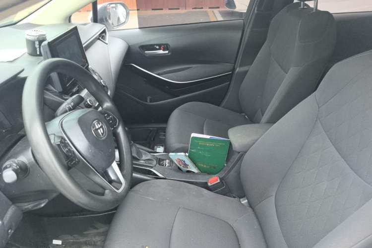 Used Toyota Corolla 2022 Dual-Motor 1.8L E-CVT Pioneer Edition Left Front Seat