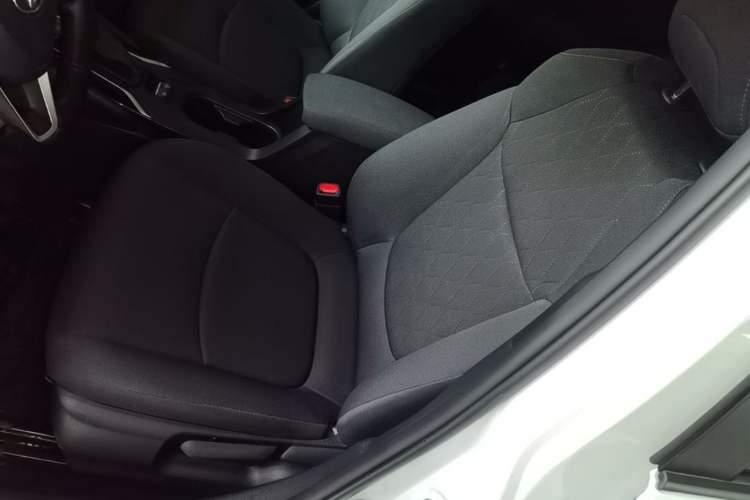 Used Toyota Corolla 2022 Dual-Motor 1.8L E-CVT Pioneer Edition Left Front Seat