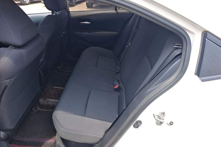 Used Toyota Corolla 2022 Dual-Motor 1.8L E-CVT Pioneer Edition Left Rear Seat