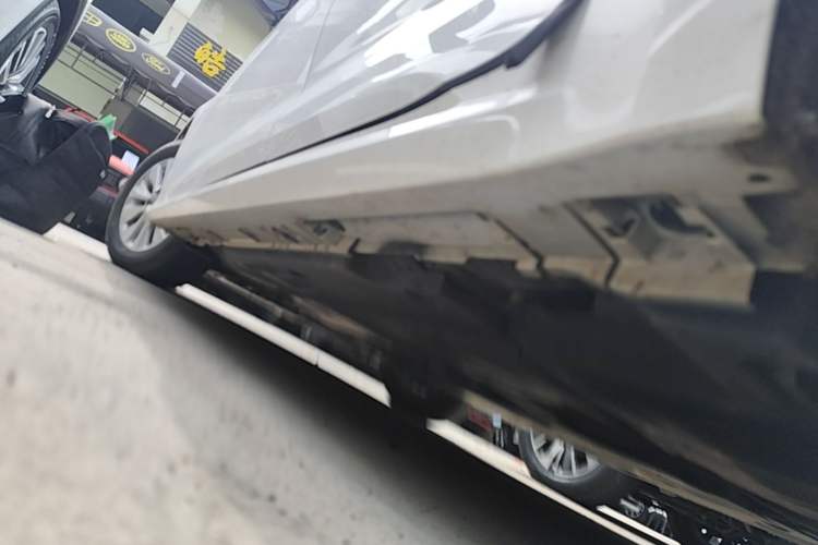 Used Toyota Corolla 2022 1.2T S-CVT Pioneer PLUS Edition Left Side Sill