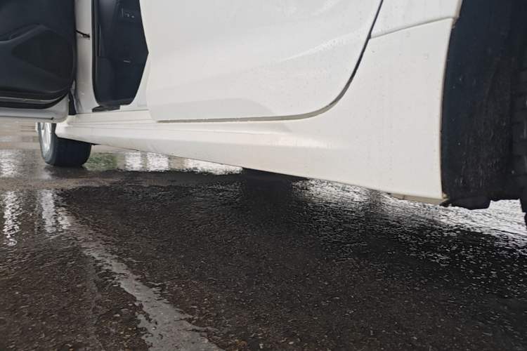 Used Toyota Corolla 2022 Dual-Motor 1.8L E-CVT Pioneer Edition Left Side Sill
