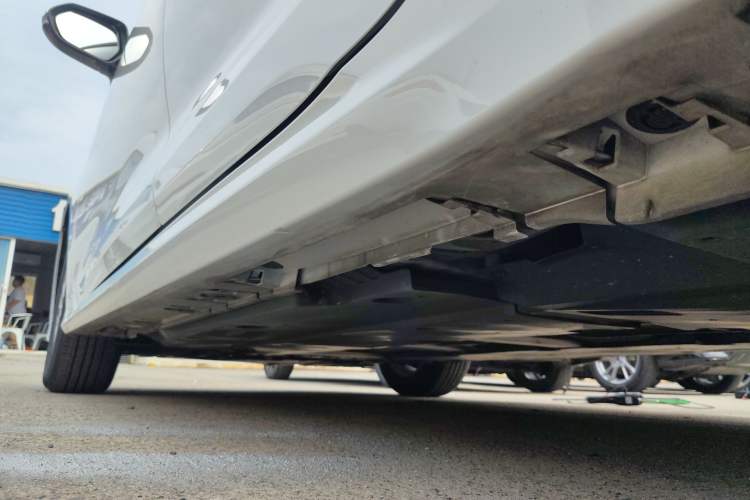 Used Toyota Corolla 2022 1.2T S-CVT Pioneer PLUS Edition Left Side Sill