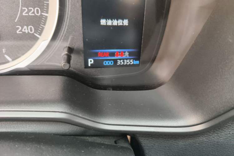 Used Toyota Corolla 2022 TNGA 1.5L CVT Pioneer Edition Odometer Close Up