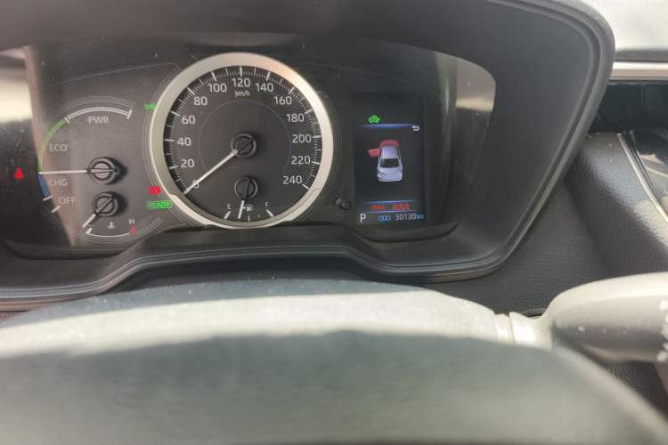 Used Toyota Corolla 2022 Dual-Motor 1.8L E-CVT Pioneer Edition Odometer Close Up