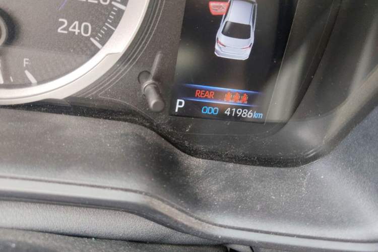 Used Toyota Corolla 2022 Dual-Motor 1.8L E-CVT Pioneer Edition Odometer Close Up