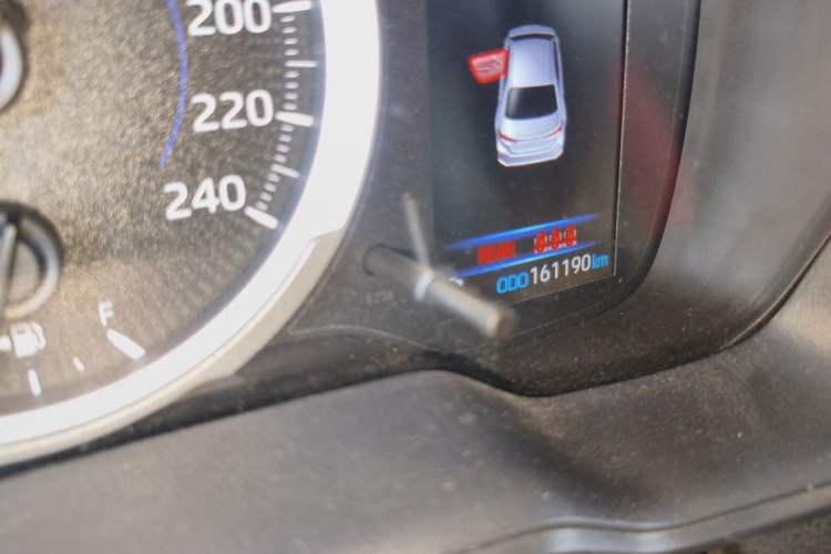 Used Toyota Corolla 2022 Dual-Motor 1.8L E-CVT Pioneer Edition Odometer Close Up