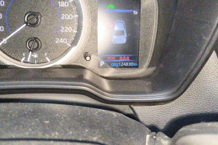 Used Toyota Corolla 2022 Dual-Motor 1.8L E-CVT Pioneer Edition Odometer Close Up