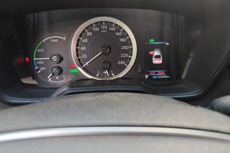 Used Toyota Corolla 2022 Dual-Motor 1.8L E-CVT Pioneer Edition Odometer Close Up