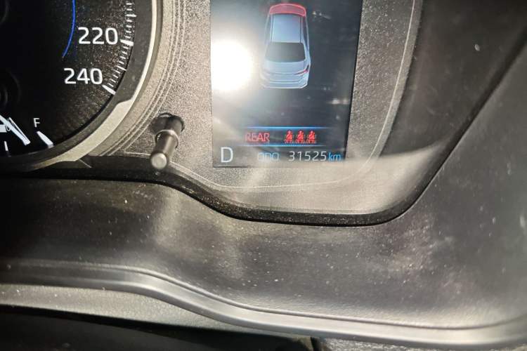 Used Toyota Corolla 2022 Dual-Motor 1.8L E-CVT Pioneer Edition Odometer Close Up