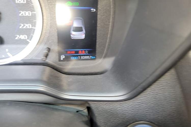 Used Toyota Corolla 2022 Dual-Motor 1.8L E-CVT Pioneer Edition Odometer Close Up