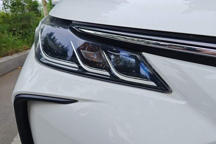 Used Toyota Corolla 2022 Dual-Motor 1.8L E-CVT Pioneer Edition Right Front Headlight