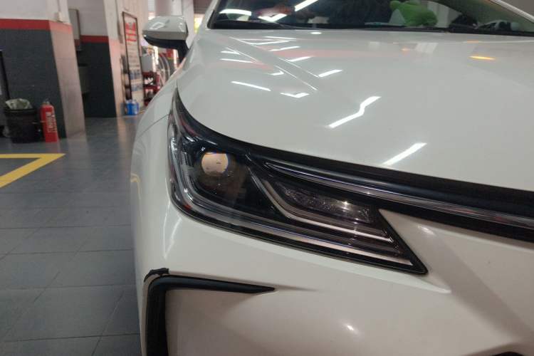 Used Toyota Corolla 2022 TNGA 1.5L CVT Pioneer Edition Right Front Headlight