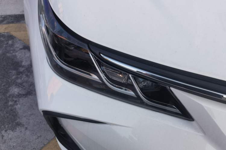 Used Toyota Corolla 2022 1.2T S-CVT Pioneer PLUS Edition Right Front Headlight