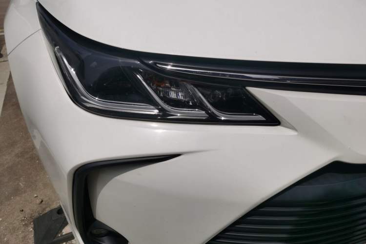 Used Toyota Corolla 2022 1.2T S-CVT Pioneer PLUS Edition Right Front Headlight