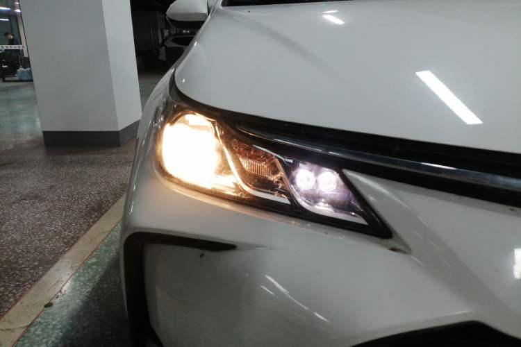 Used Toyota Corolla 2022 1.2T S-CVT Pioneer PLUS Edition Right Front Headlight