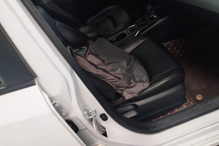 Used Toyota Corolla 2022 1.2T S-CVT Pioneer PLUS Edition Right Front Seat