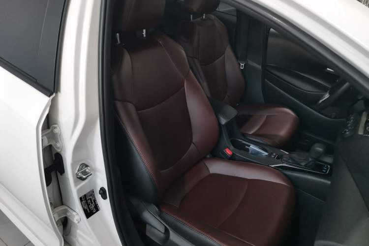 Used Toyota Corolla 2022 1.2T S-CVT Pioneer PLUS Edition Right Front Seat
