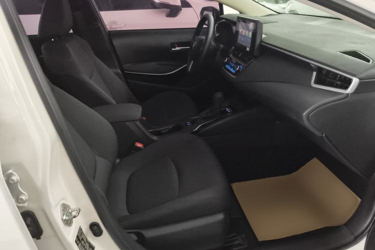 Used Toyota Corolla 2022 Dual-Motor 1.8L E-CVT Pioneer Edition Right Front Seat