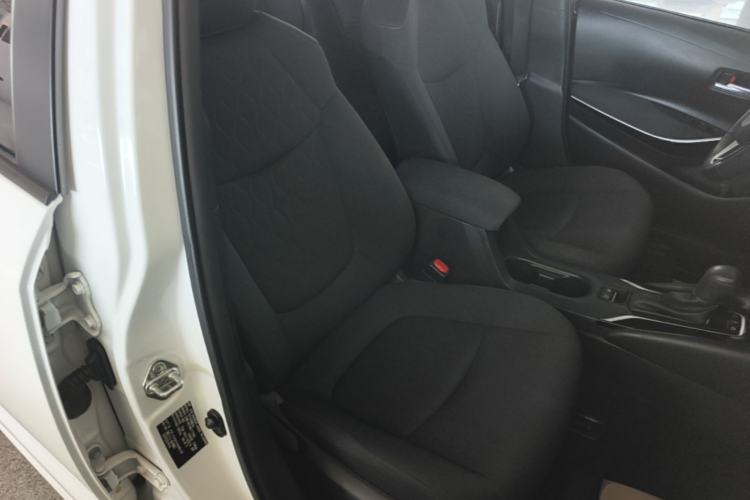 Used Toyota Corolla 2022 Dual-Motor 1.8L E-CVT Pioneer Edition Right Front Seat