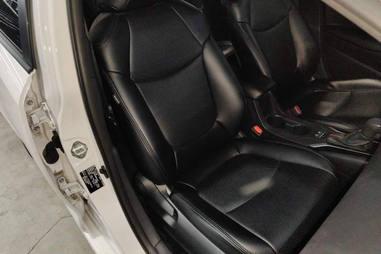 Used Toyota Corolla 2022 1.2T S-CVT Pioneer PLUS Edition Right Front Seat