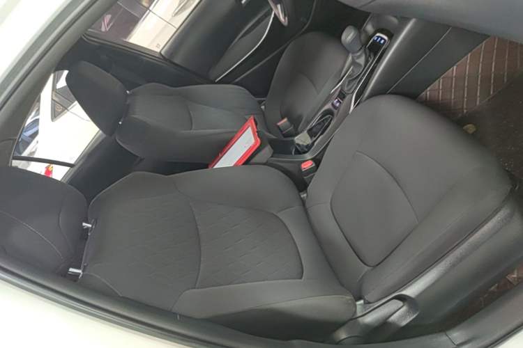 Used Toyota Corolla 2022 Dual-Motor 1.8L E-CVT Pioneer Edition Right Front Seat