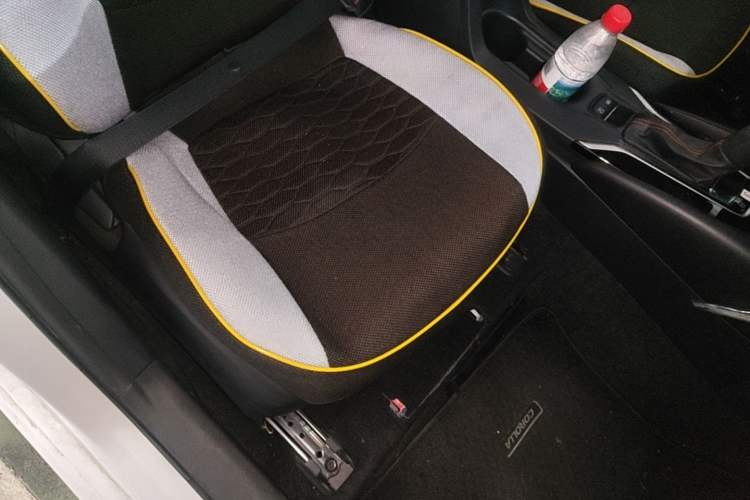 Used Toyota Corolla 2022 1.2T S-CVT Pioneer PLUS Edition Right Front Seat