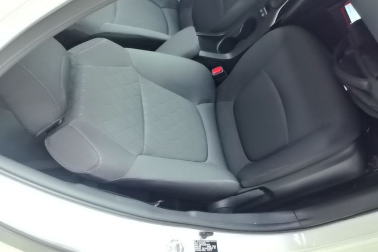 Used Toyota Corolla 2022 Dual-Motor 1.8L E-CVT Pioneer Edition Right Front Seat