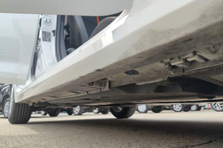 Used Toyota Corolla 2022 1.2T S-CVT Pioneer PLUS Edition Right Side Sill