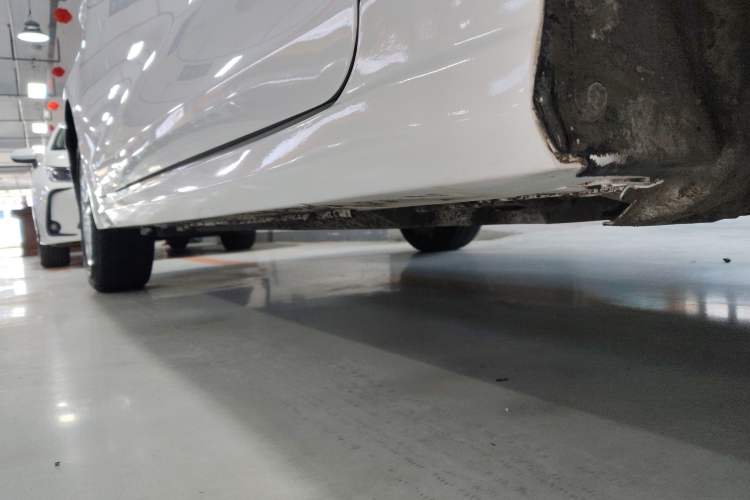 Used Toyota Corolla 2022 1.2T S-CVT Pioneer PLUS Edition Right Side Sill