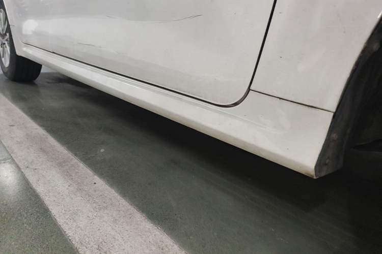 Used Toyota Corolla 2022 1.2T S-CVT Pioneer PLUS Edition Right Side Sill