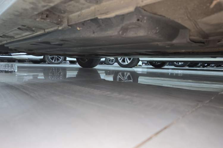 Used Toyota Corolla 2022 Dual-Motor 1.8L E-CVT Pioneer Edition Right Side Sill