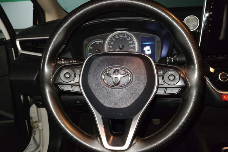 Used Toyota Corolla 2022 Dual-Motor 1.8L E-CVT Pioneer Edition Steering Wheel