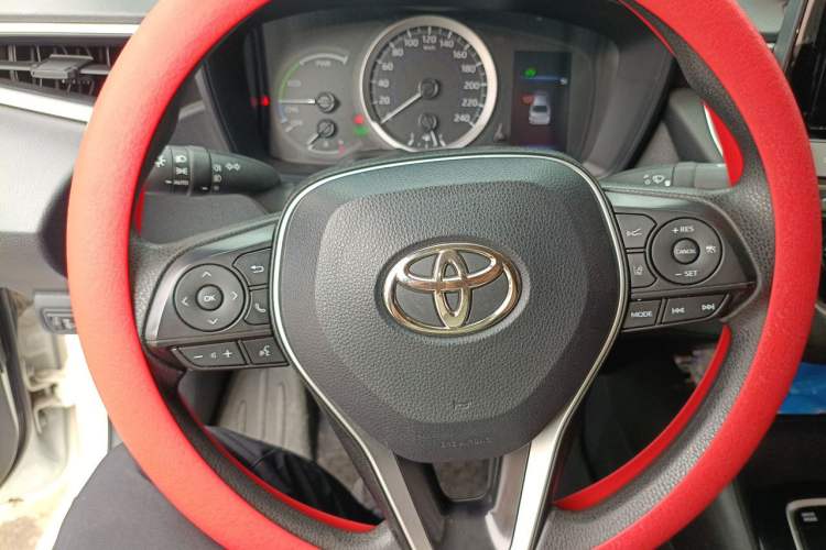 Used Toyota Corolla 2022 Dual-Motor 1.8L E-CVT Pioneer Edition Steering Wheel