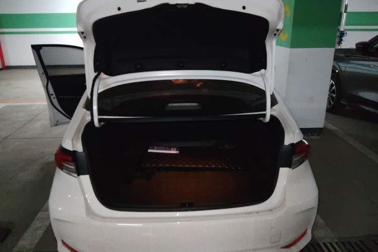 Used Toyota Corolla 2022 Dual-Motor 1.8L E-CVT Pioneer Edition Trunk