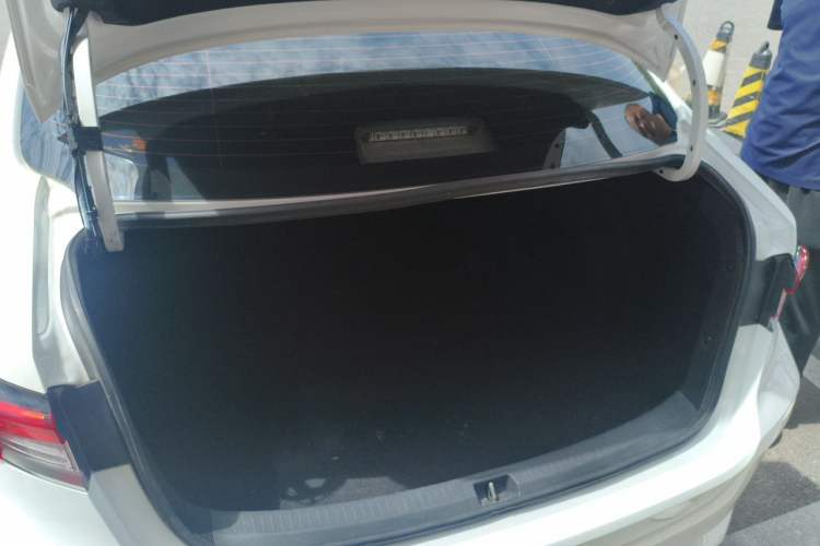 Used Toyota Corolla 2022 Dual-Motor 1.8L E-CVT Pioneer Edition Trunk