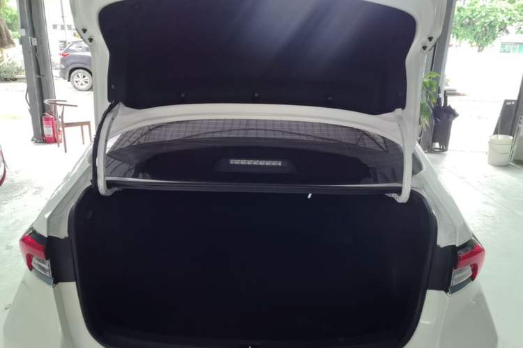 Used Toyota Corolla 2022 Dual-Motor 1.8L E-CVT Pioneer Edition Trunk