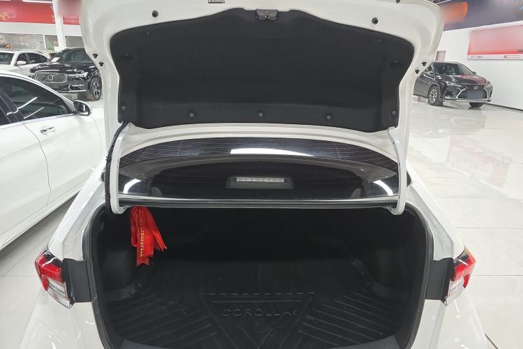 Used Toyota Corolla 2022 Dual-Motor 1.8L E-CVT Pioneer Edition Trunk