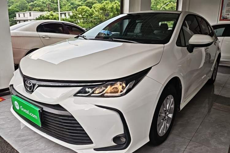 Ojetý Toyota Corolla 2022 1.2T S-CVT Pioneer PLUS Edition Guazi used car, China used car export, Used car for sale, Used cars, Cheapest cars for sale