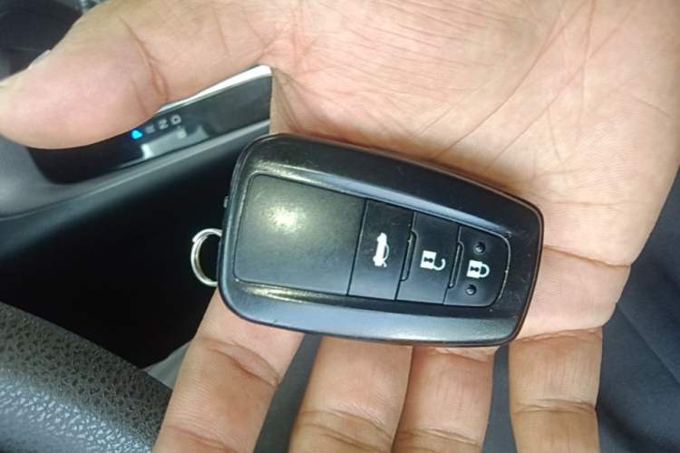 Used Toyota Corolla 2022 Dual-Motor 1.8L E-CVT Pioneer Edition Vehicle Key