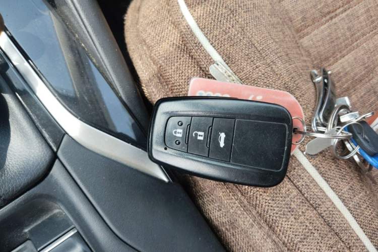 Used Toyota Corolla 2022 Dual-Motor 1.8L E-CVT Pioneer Edition Vehicle Key
